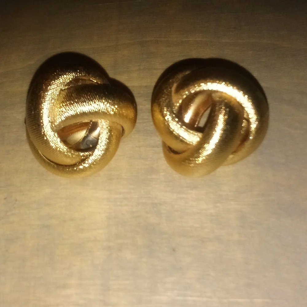 Vintage Gold Tone Monet Textured Knot Clip On Earrings